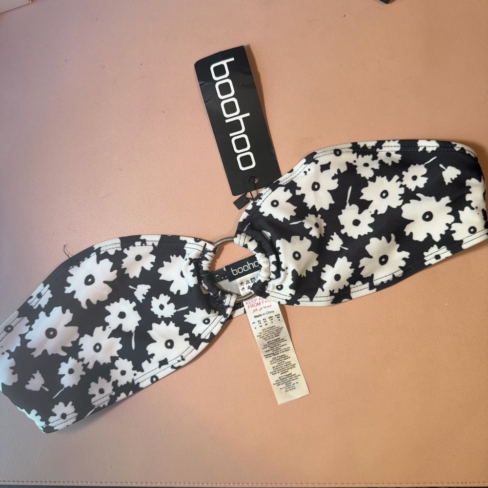 Boohoo Strapless Bikini Top Black White Floral Ring Center Size 2 New With Tags